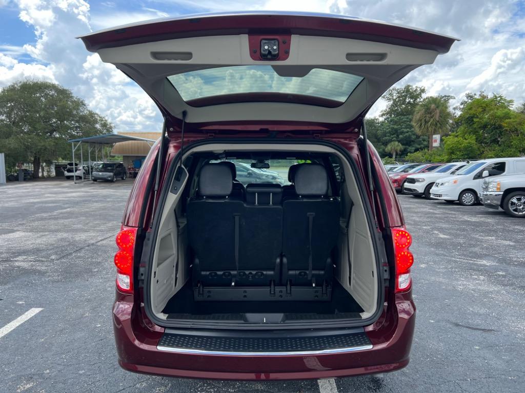 2020 Dodge Grand Caravan - $15,990