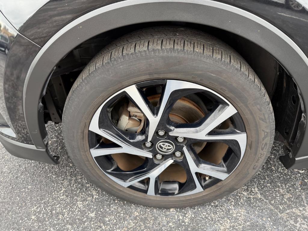 2019 Toyota C-HR - $17,990