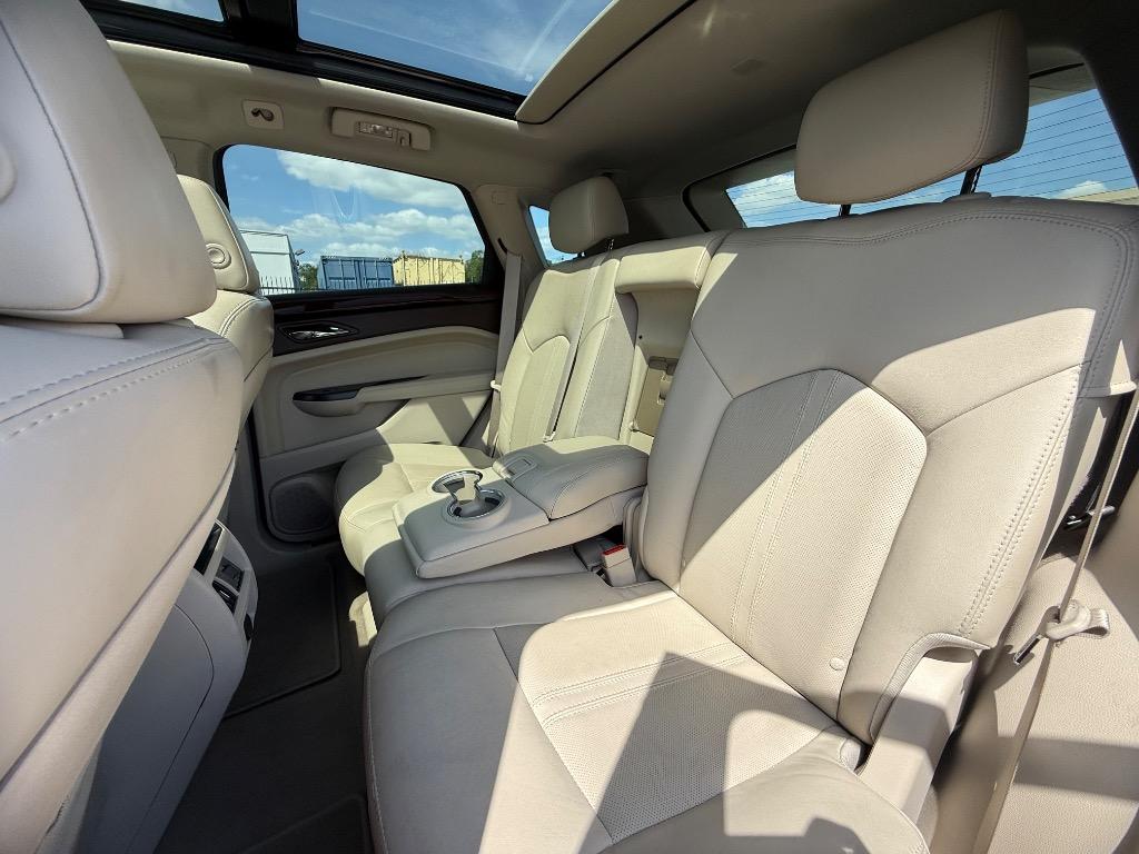 2016 Cadillac SRX Luxury photo