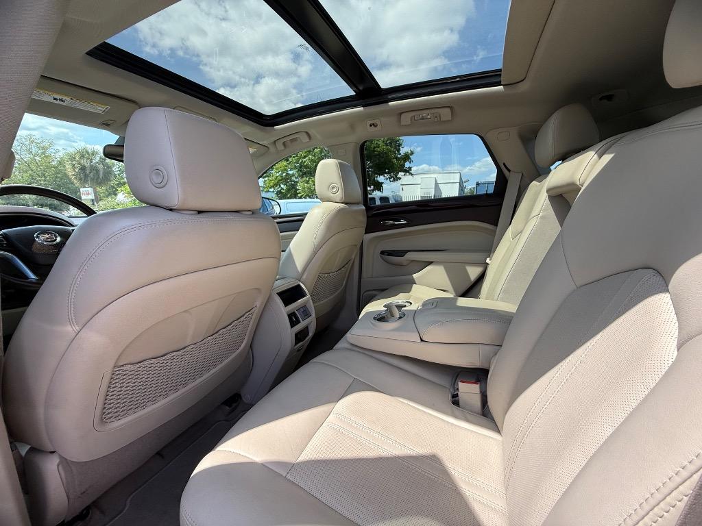 2016 Cadillac SRX Luxury photo