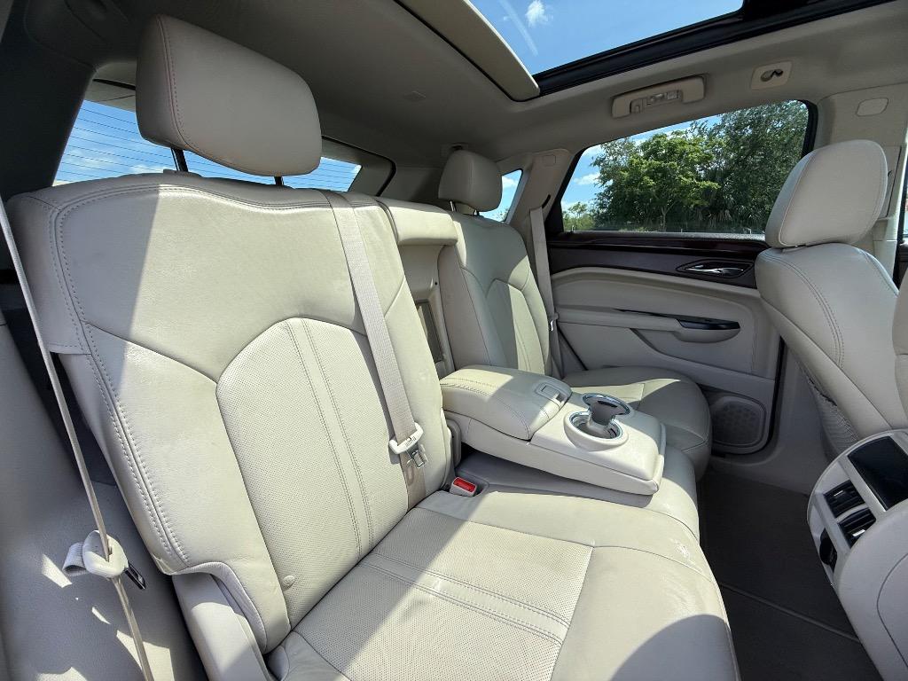 2016 Cadillac SRX Luxury photo