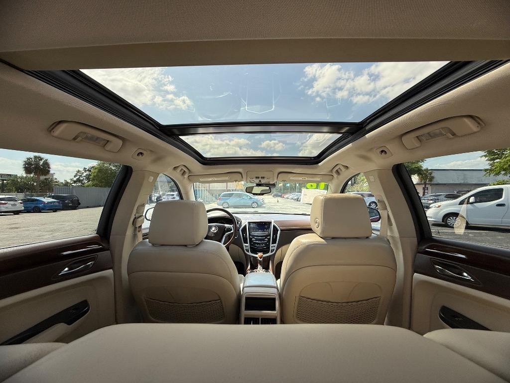2016 Cadillac SRX Luxury photo