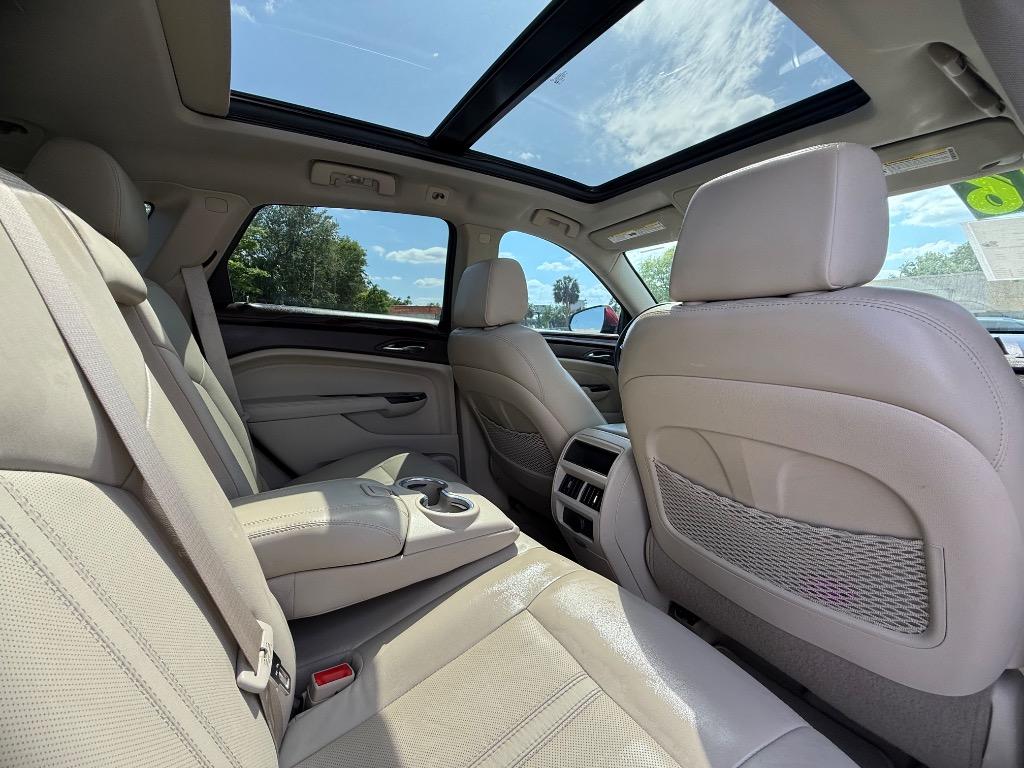 2016 Cadillac SRX Luxury photo