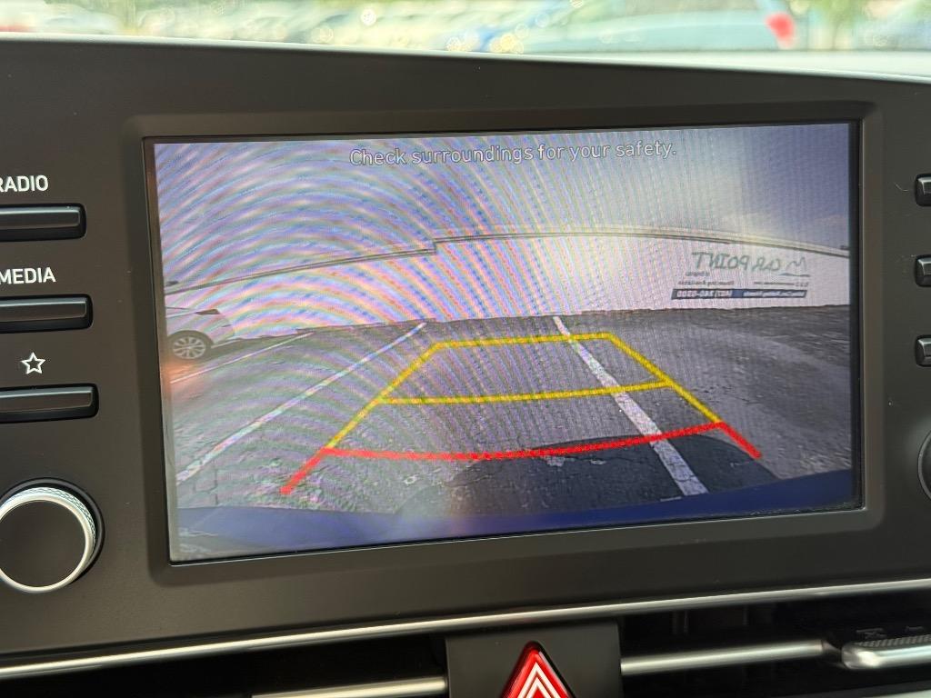 2021 Hyundai Elantra SEL photo