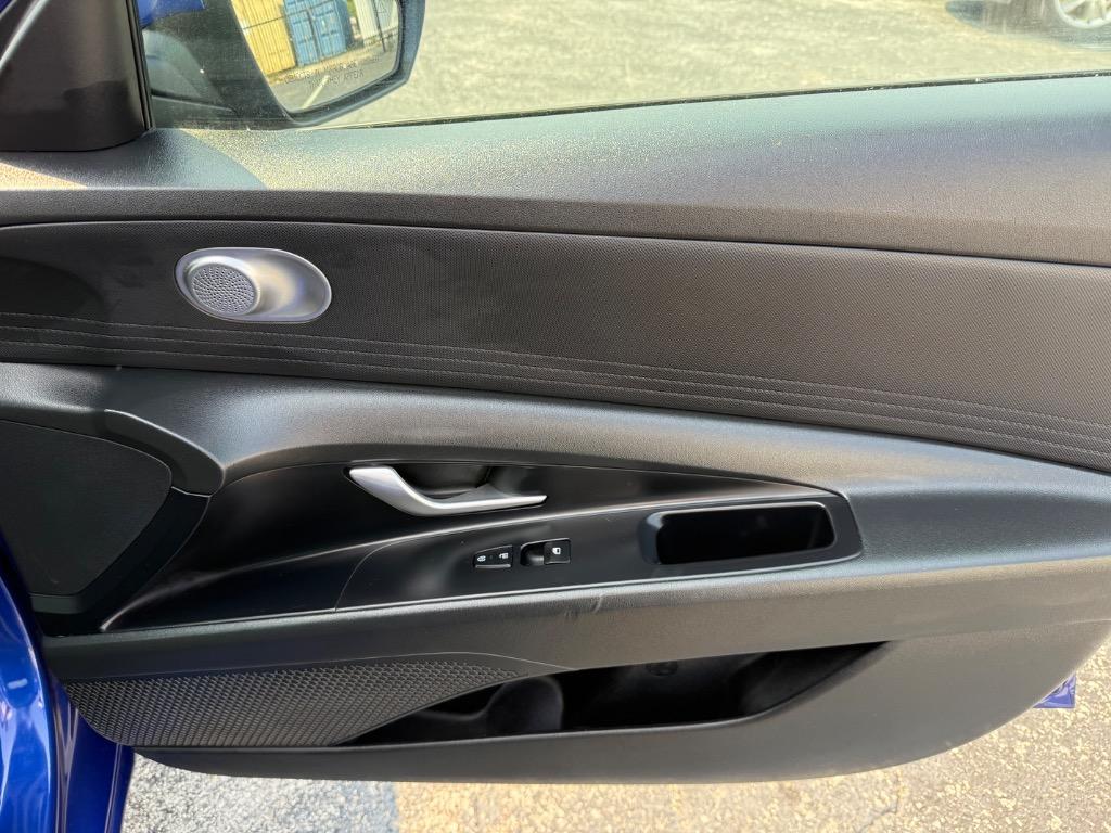 2021 Hyundai Elantra SEL photo