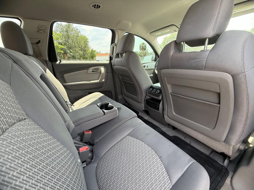 2012 Chevrolet Traverse - $8,990
