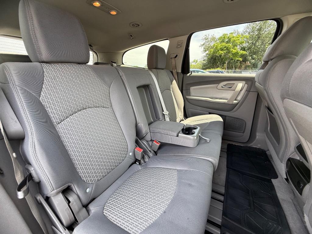 2012 Chevrolet Traverse - $8,990