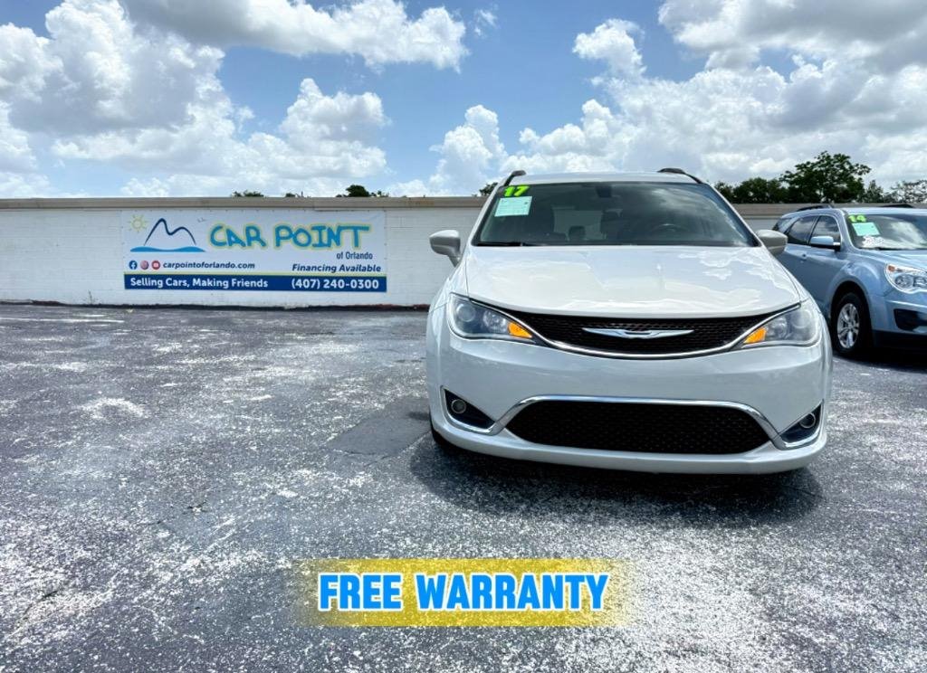 2017 Chrysler Pacifica - $14,990
