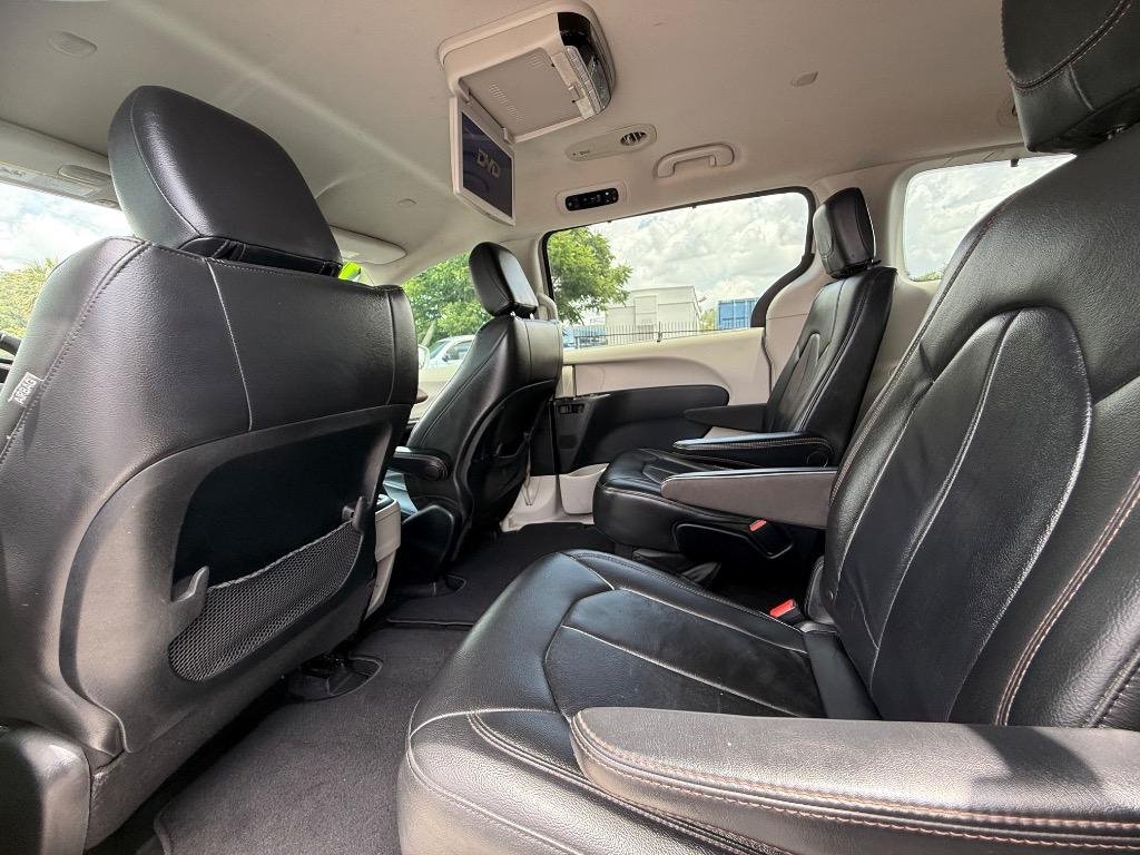 2017 Chrysler Pacifica - $14,990