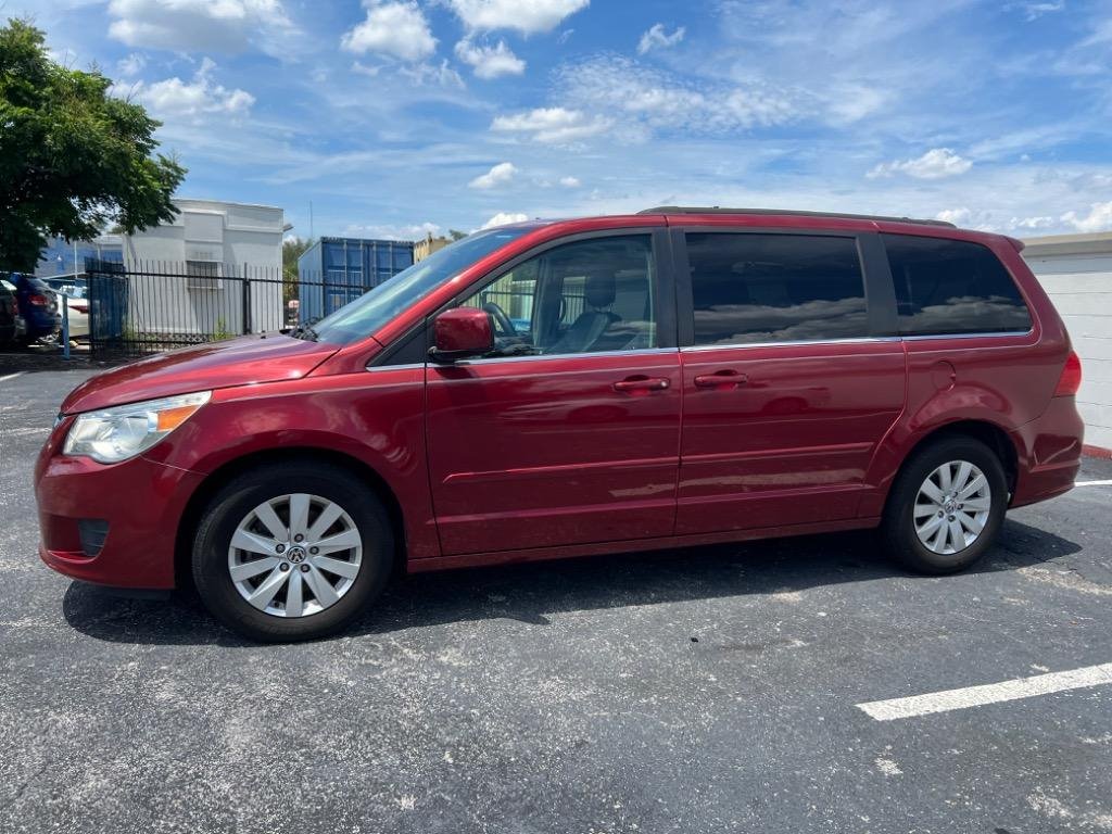 2012 Volkswagen Routan - $3,990