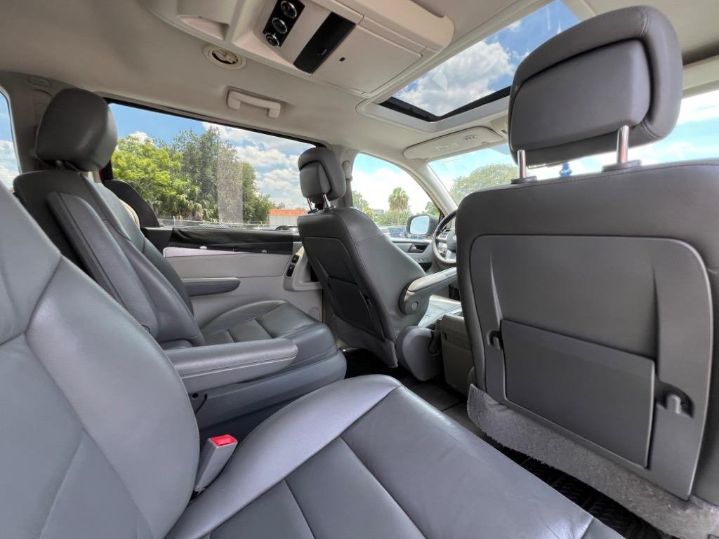 2012 Volkswagen Routan - $3,990