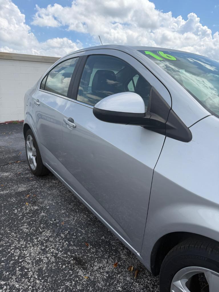 2016 Chevrolet Sonic - $4,990