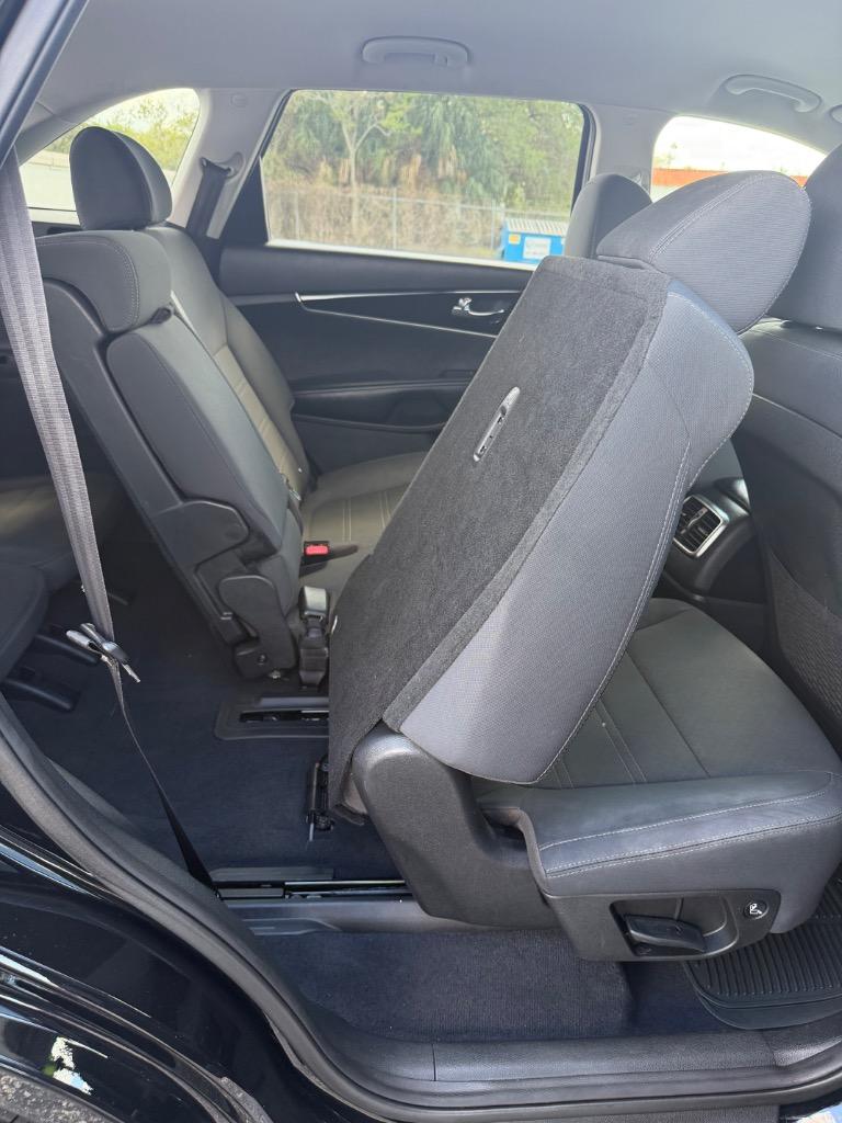2020 Kia Sorento - $18,990