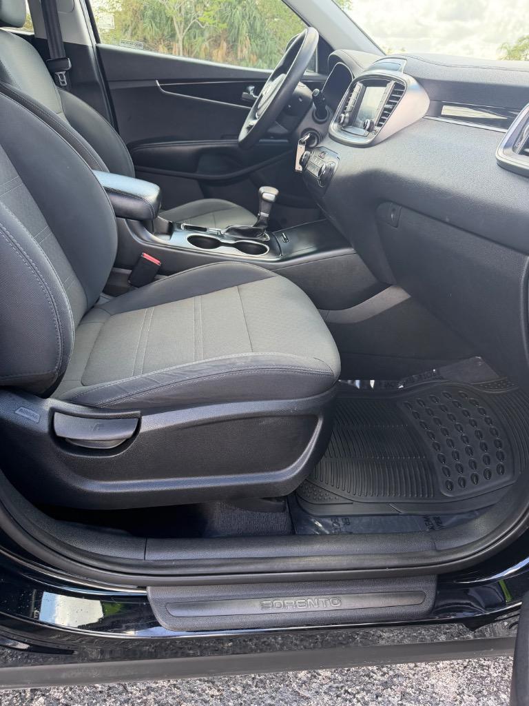 2020 Kia Sorento - $18,990