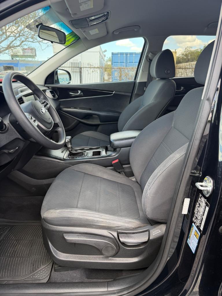 2020 Kia Sorento - $18,990