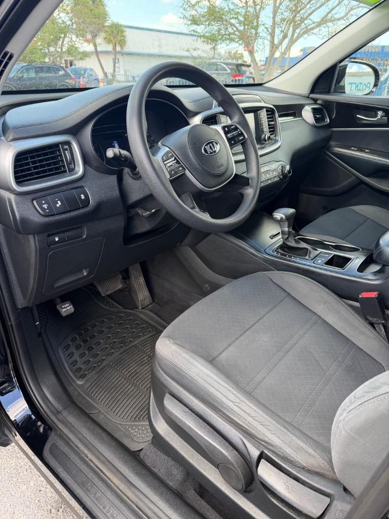 2020 Kia Sorento - $18,990