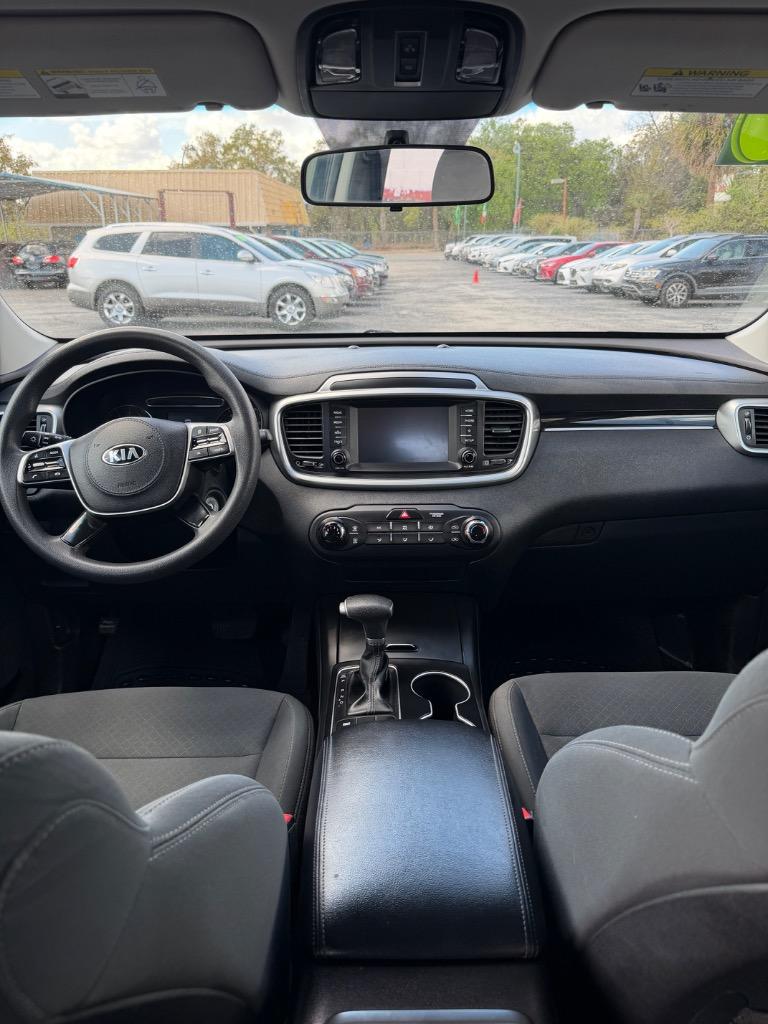 2020 Kia Sorento - $18,990