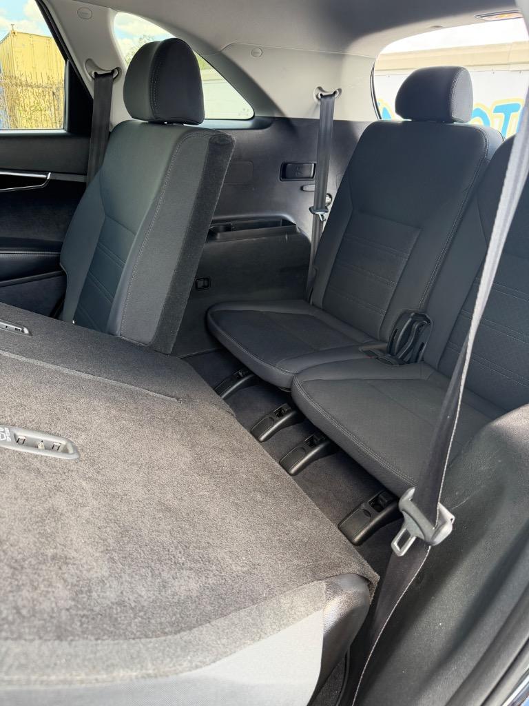 2020 Kia Sorento - $18,990