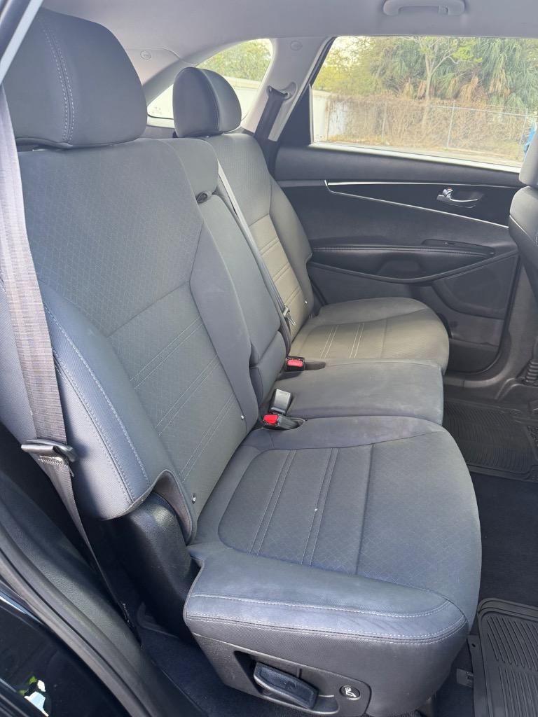 2020 Kia Sorento - $18,990