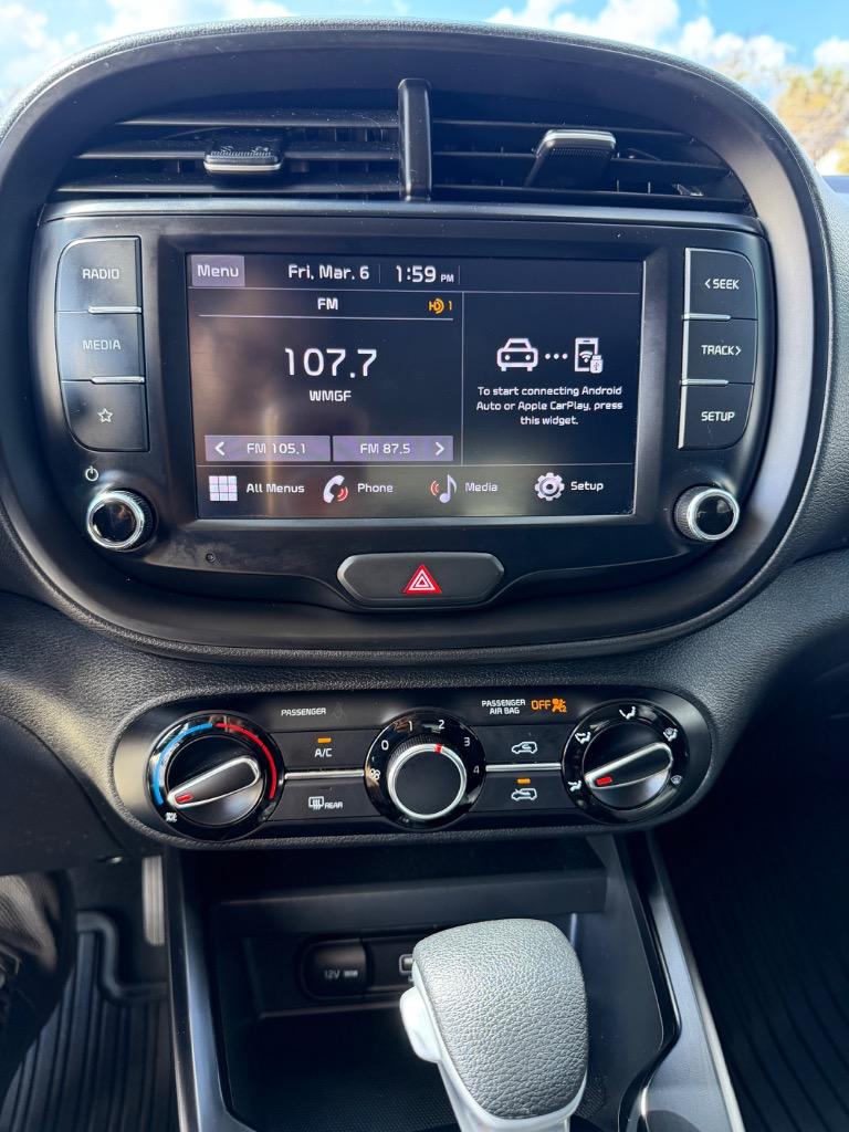 2022 Kia Soul - $14,990