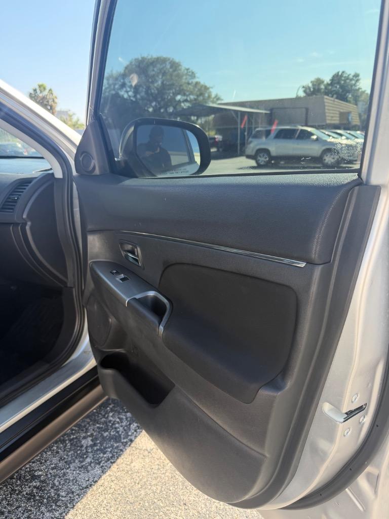 2019 Mitsubishi Outlander - $11,990