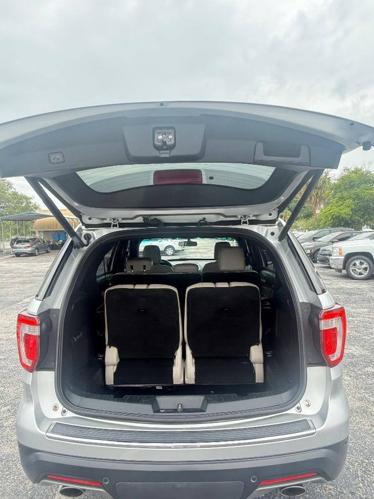 2019 Ford Explorer - $17,990