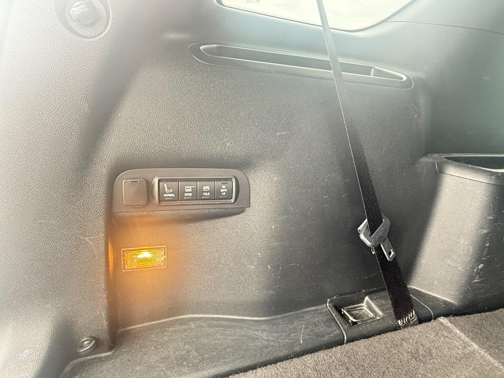 2019 Ford Explorer - $17,990