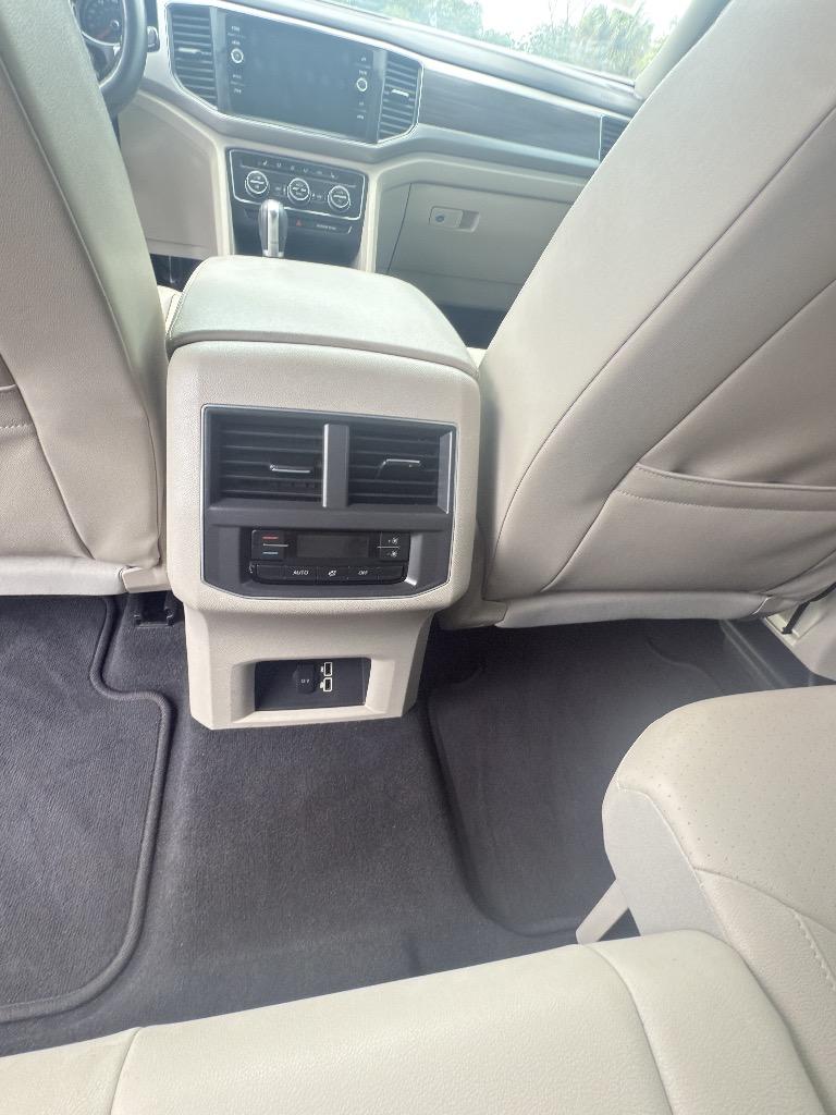 2019 Volkswagen Atlas - $17,990