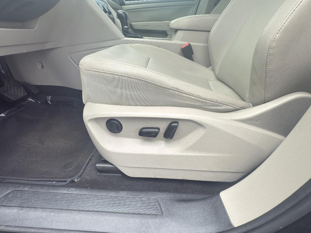 2019 Volkswagen Atlas - $17,990