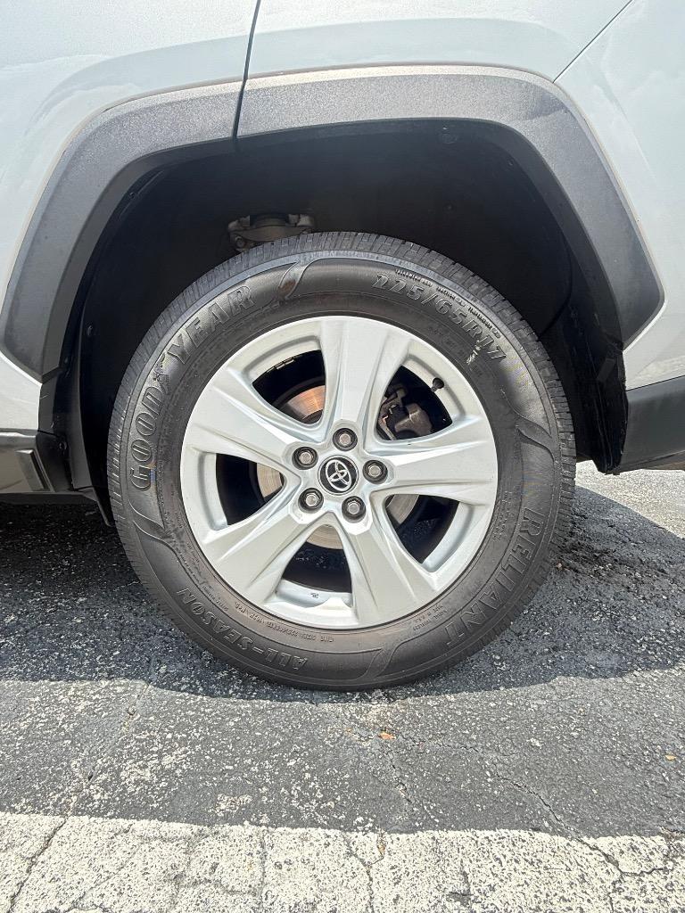 2020 Toyota RAV4 - $19,990
