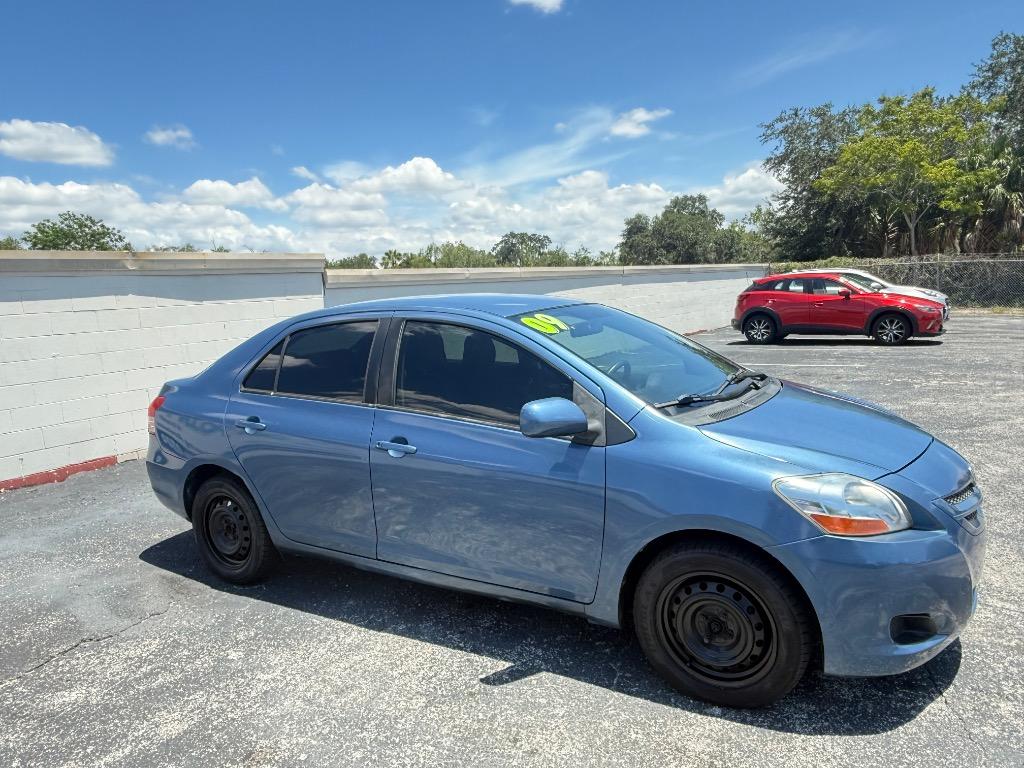 2007 Toyota Yaris - $4,990