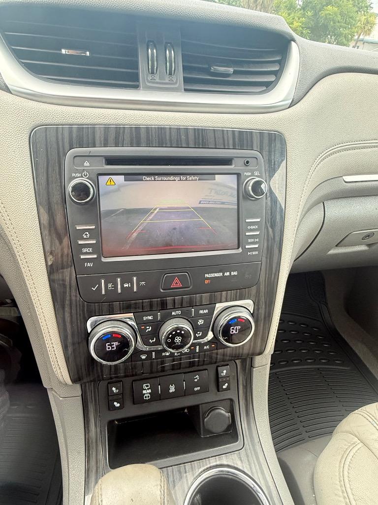 2014 Chevrolet Traverse - $9,990
