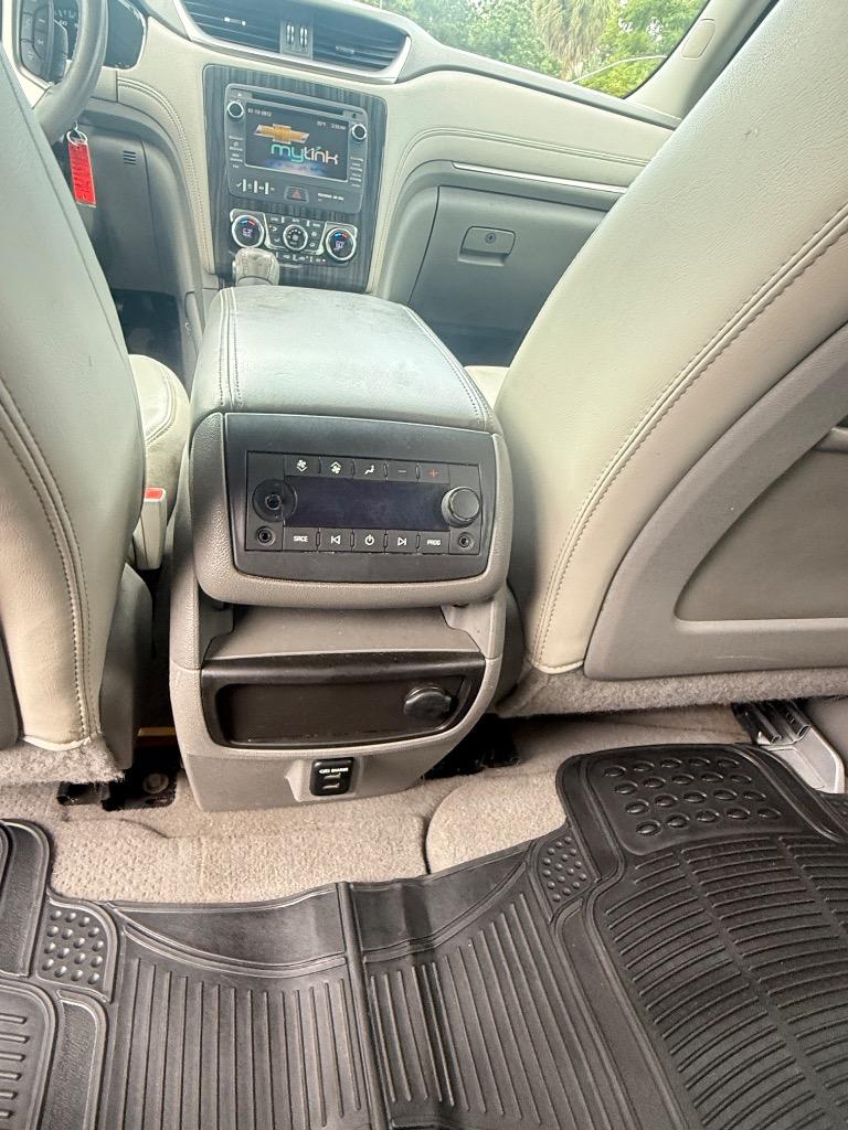 2014 Chevrolet Traverse - $9,990
