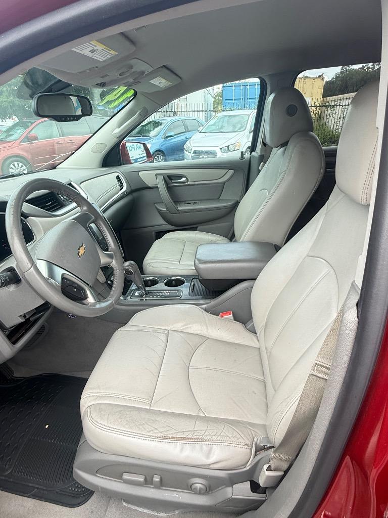 2014 Chevrolet Traverse - $9,990