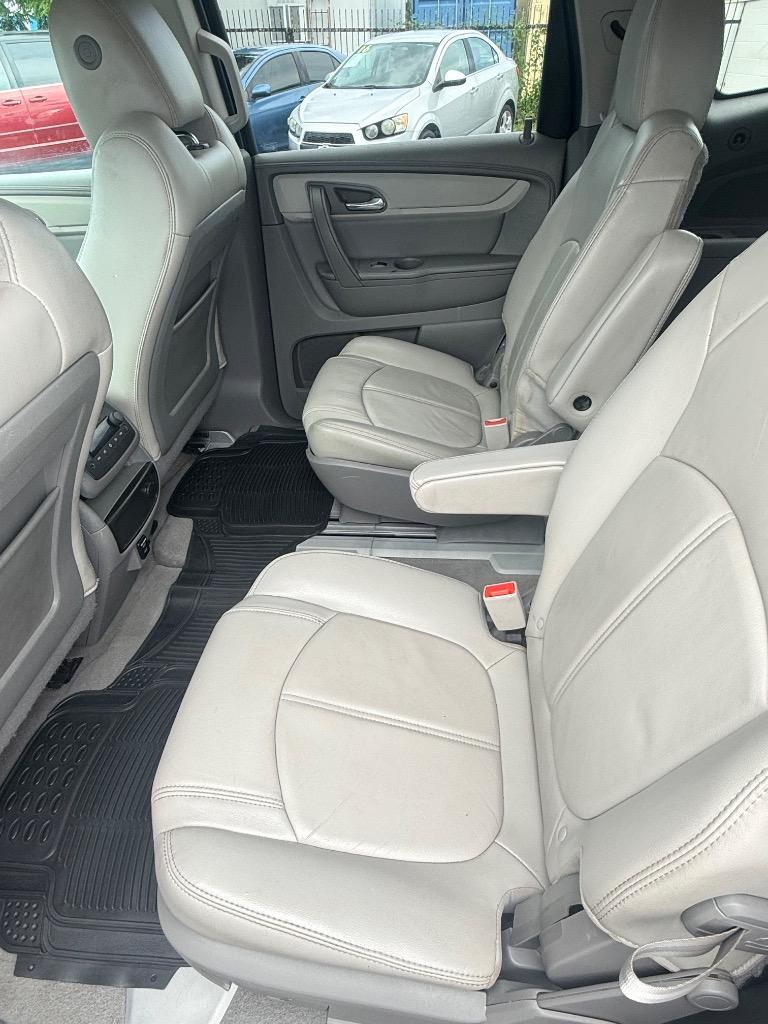 2014 Chevrolet Traverse - $9,990