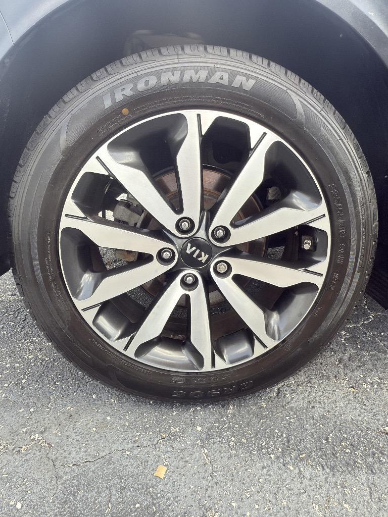 2017 Kia Sportage - $11,990