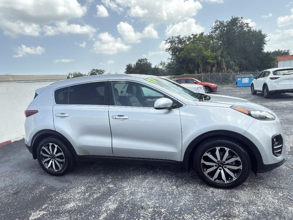 2017 Kia Sportage - $11,990