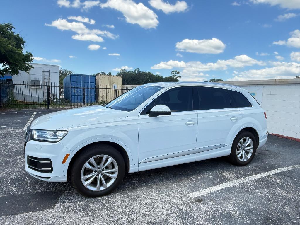 2017 Audi Q7 - $16,990