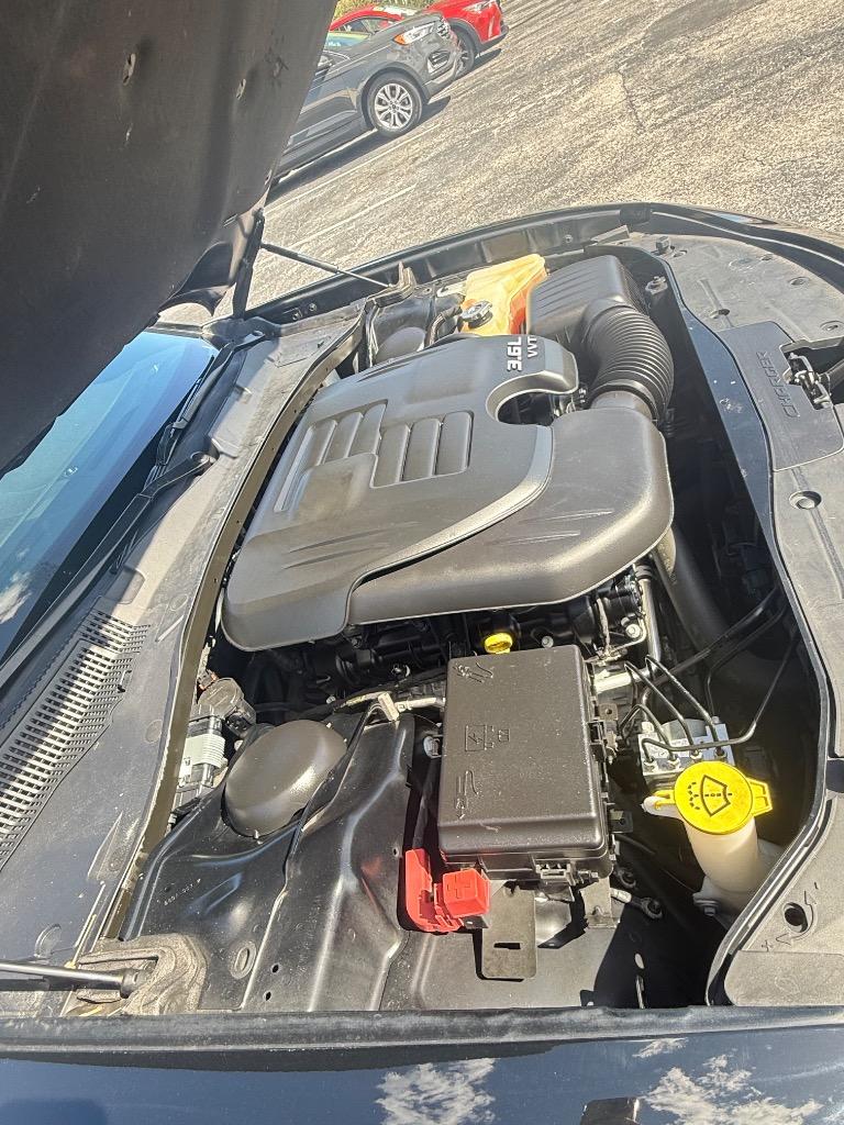 2019 Dodge Charger - $17,990