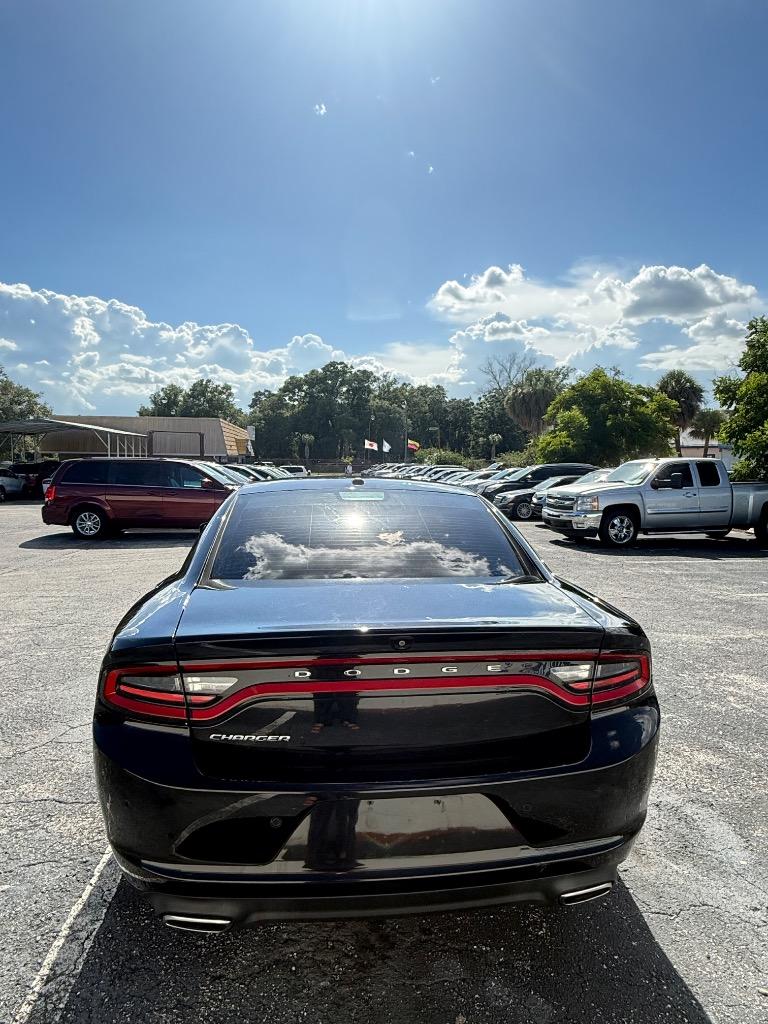 2019 Dodge Charger - $17,990