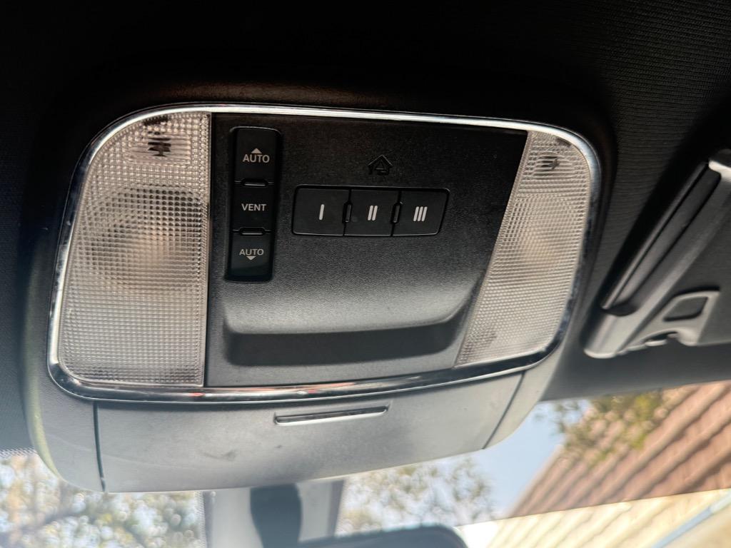 2019 Dodge Charger - $17,990