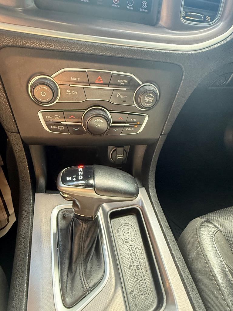 2019 Dodge Charger - $17,990