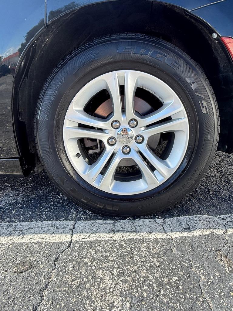 2019 Dodge Charger - $17,990