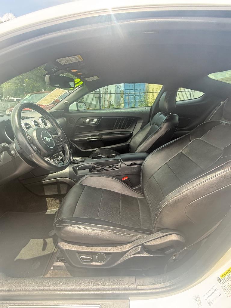 2018 Ford Mustang - $19,990