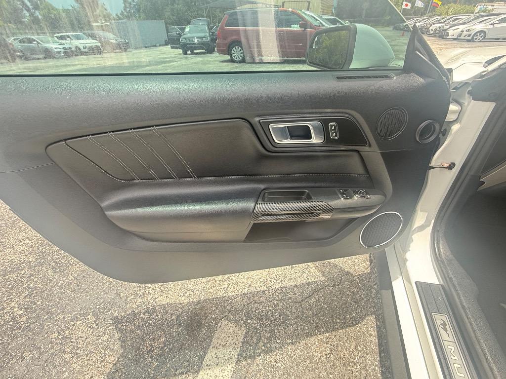 2018 Ford Mustang - $19,990