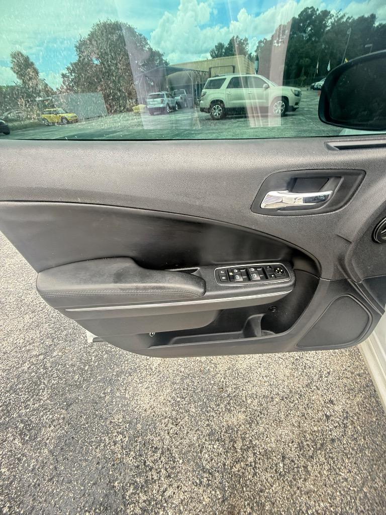 2014 Dodge Charger - $8,990