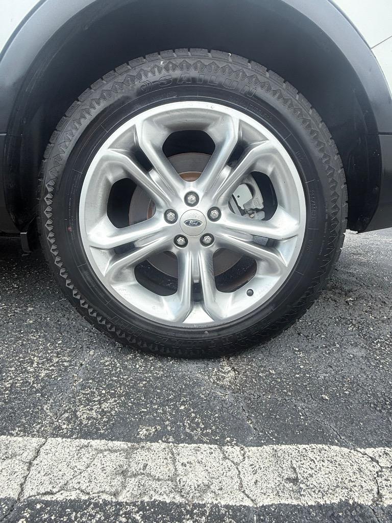 2015 Ford Explorer - $11,990