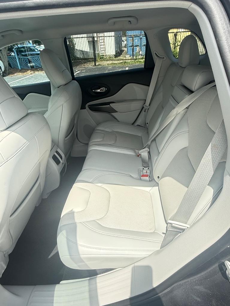 2019 Jeep Cherokee - $15,990