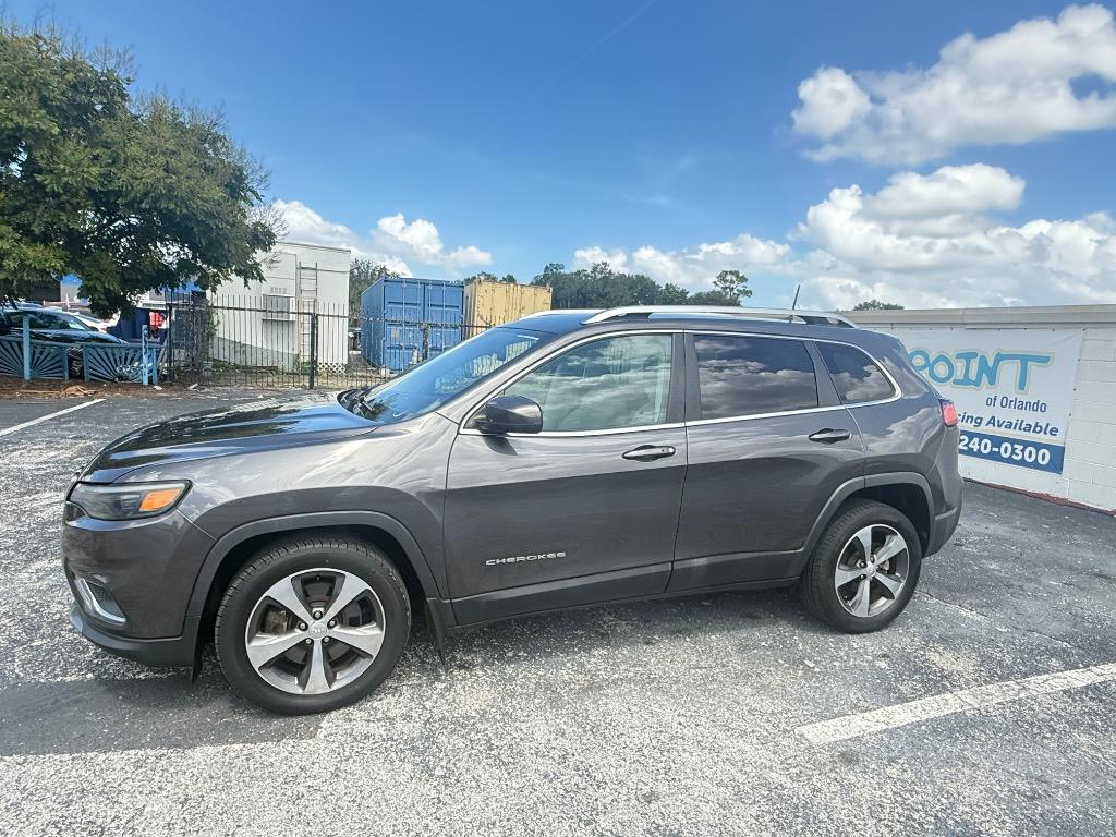 2019 Jeep Cherokee - $15,990