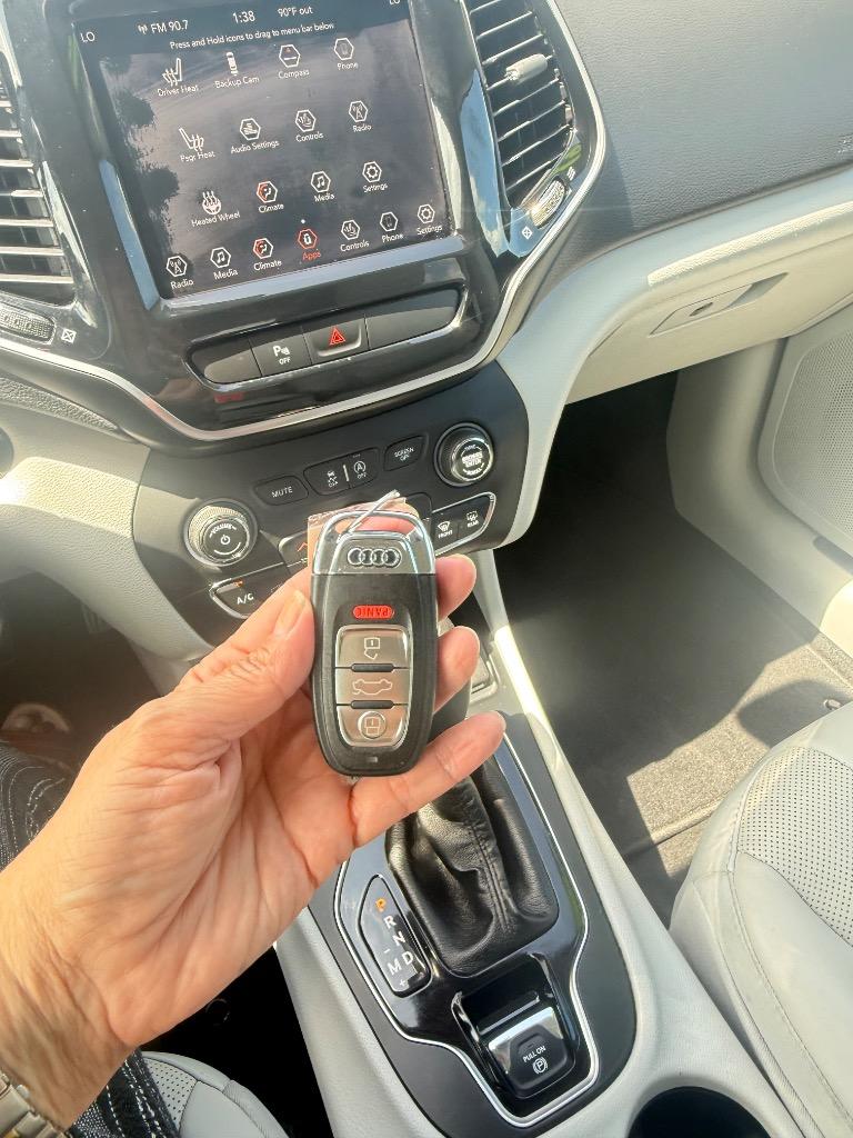 2019 Jeep Cherokee - $15,990
